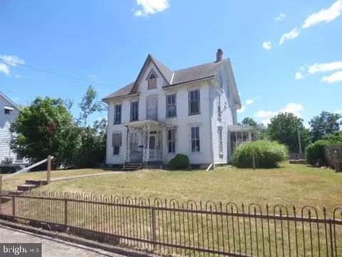 35 N N Franklin St, Waynesboro, PA 17268