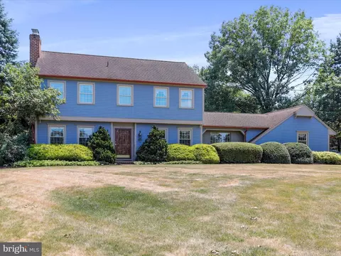 3434 Eagle Dr, Chambersburg, PA 17202