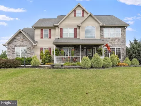 1743 Barnegat Light Drive Dr, Chambersburg, PA 17202