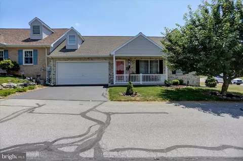 165 Elderberry Spring Ct, Waynesboro, PA 17268