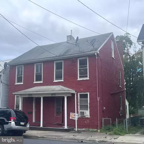 677-679 Broad St, Chambersburg, PA 17202