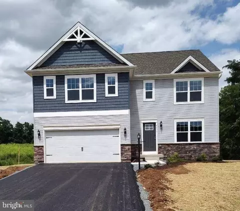 5473 Foxhound Chase, Waynesboro, PA 17268