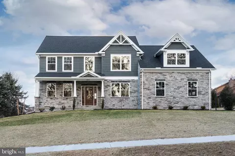 2313 Adin Ln, Chambersburg, PA 17202