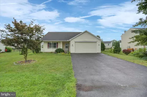 3728 Mountain Shadow Dr, Fayetteville, PA 17222