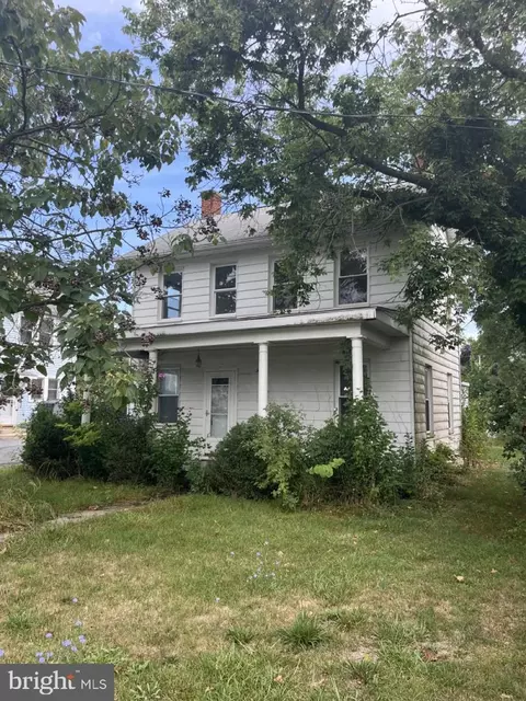 247 W Main St, Fayetteville, PA 17222