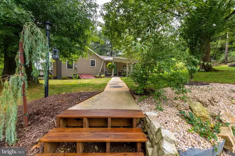 843 Hade Rd, Chambersburg, PA 17202