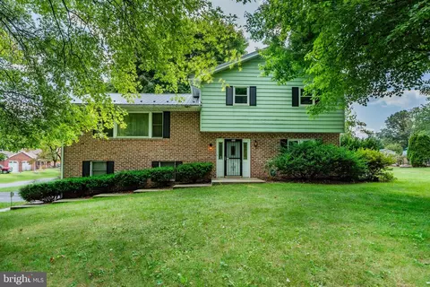 366 Hostetter Ave, Shippensburg, PA 17257