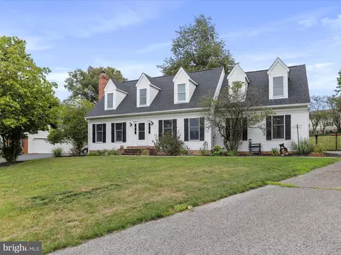 11632 Woodlea Dr, Waynesboro, PA 17268