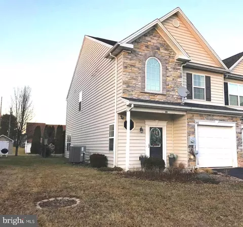 242 Whitley Dr #61, Chambersburg, PA 17201