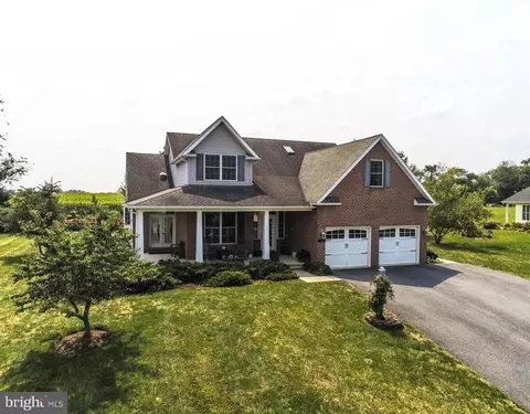 121 Summer Breeze Ln, Chambersburg, PA 17202