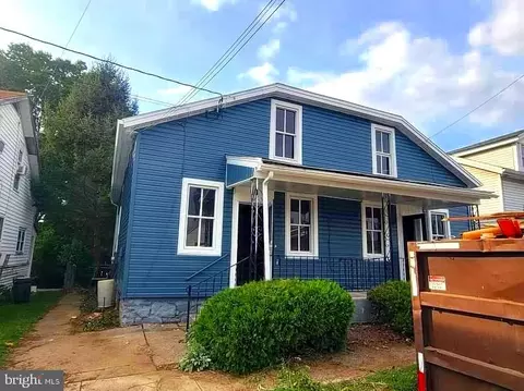 444 Scott Ave, Waynesboro, PA 17268