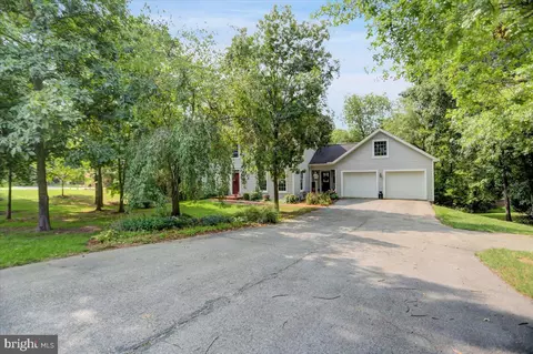4162 Fletcher Dr, Greencastle, PA 17225