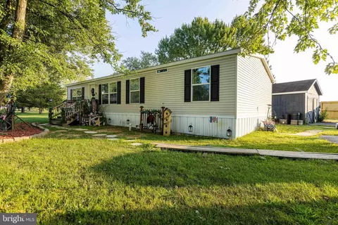 482 Hykes Rd S, Greencastle, PA 17225