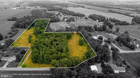 1811 Burkholder Rd, Greencastle, PA 17225