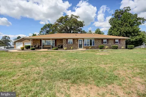 3681 New Franklin Rd, Chambersburg, PA 17202