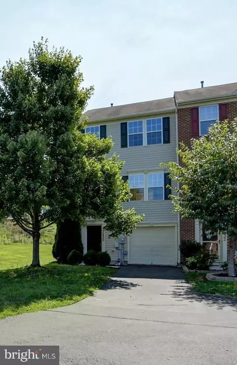 12430 N Welty Rd, Waynesboro, PA 17268