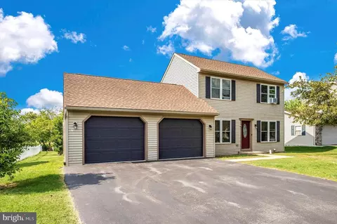 1443 Mountain Shadow Ter, Fayetteville, PA 17222