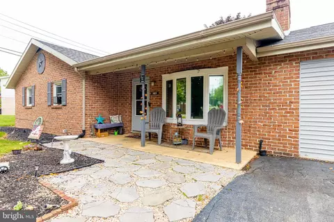 26 Turner Dr, Fayetteville, PA 17222