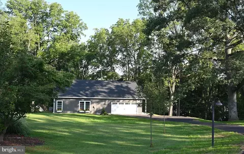 168 Pheasant Cir, Chambersburg, PA 17201