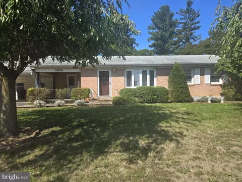 6575 Back Ln E, Waynesboro, PA 17268