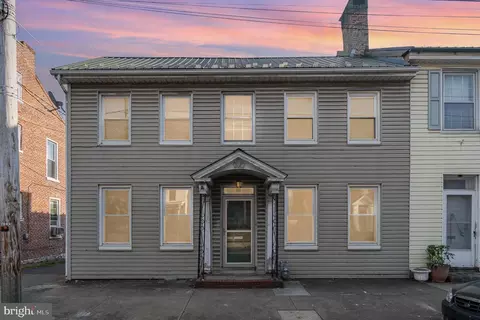 312 E Queen St, Chambersburg, PA 17201