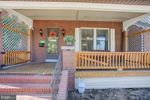 704 Lincoln Way East E, Chambersburg, PA 17201