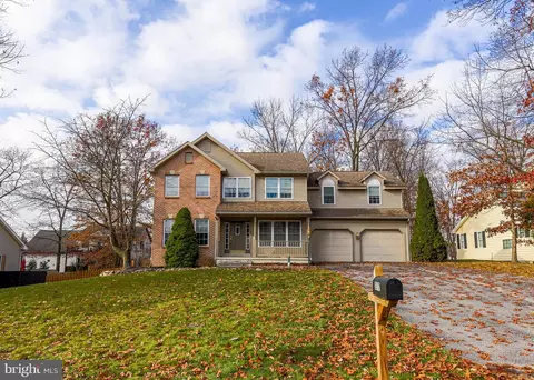 377 Bradley Ln, Shippensburg, PA 17257