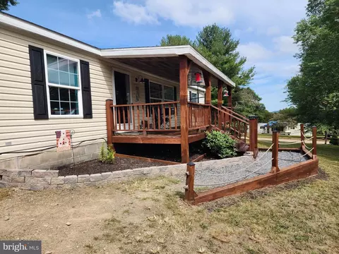 3453 Lakeview Dr, Fort Loudon, PA 17224