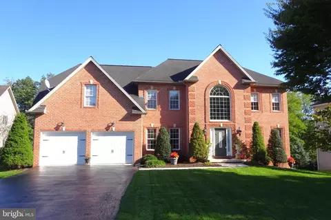 2505 Castlegreen Dr, Greencastle, PA 17225