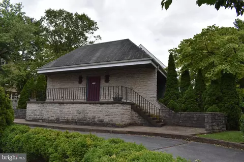 1040 Edgar Ave, Chambersburg, PA 17201