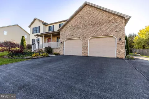 1780 Bell Ave #28, Chambersburg, PA 17202