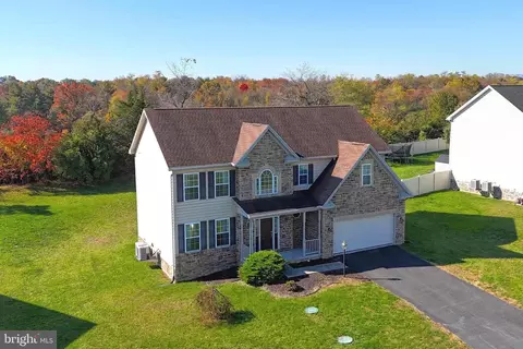6220 Betteker Ln, Saint Thomas, PA 17252