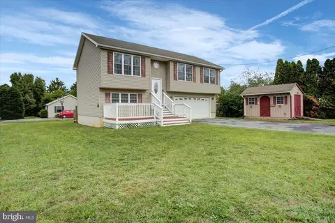 15 Fir St, Mont Alto, PA 17237