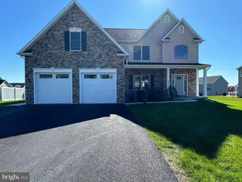 2309 Bodie Island Dr, Chambersburg, PA 17202