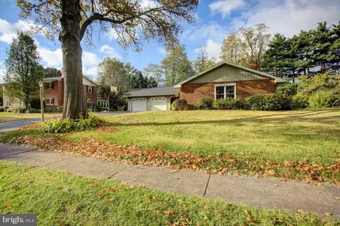 126 Park Place West W, Shippensburg, PA 17257