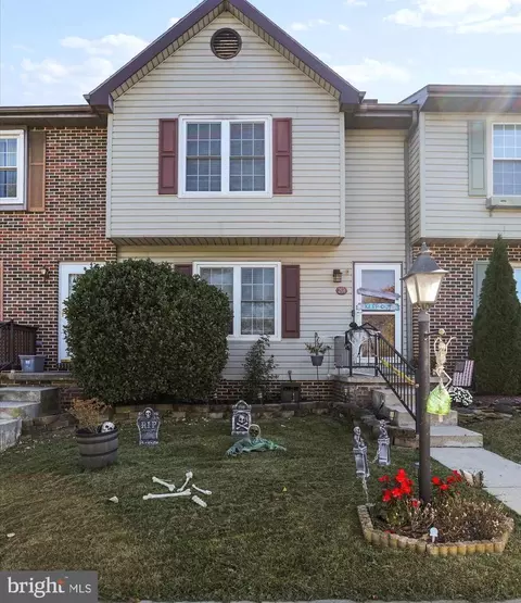 2614 Banbury Ln, Chambersburg, PA 17202