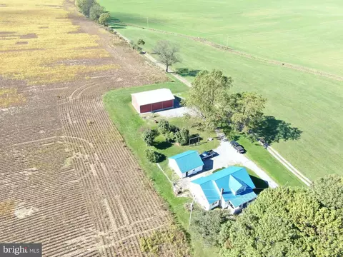 6163 Path Valley Rd, Fort Loudon, PA 17224