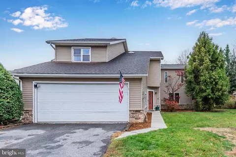 1178 Stanley Ave, Chambersburg, PA 17201