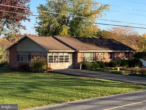 1523 Brechbill Rd, Chambersburg, PA 17202