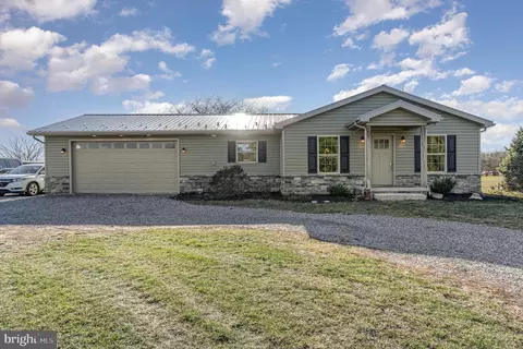 10425 Letzburg Rd, Greencastle, PA 17225