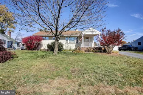 117 Lincoln Dr, Fayetteville, PA 17222