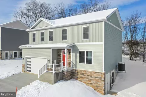 410 Frick Ave, Waynesboro, PA 17268