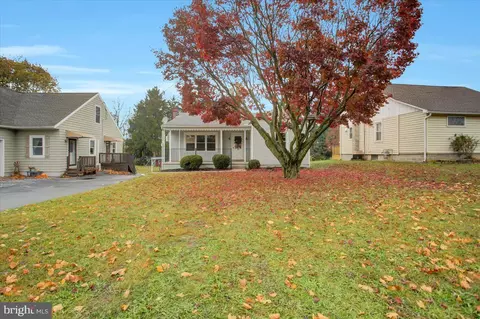 461 Roxbury Rd, Shippensburg, PA 17257