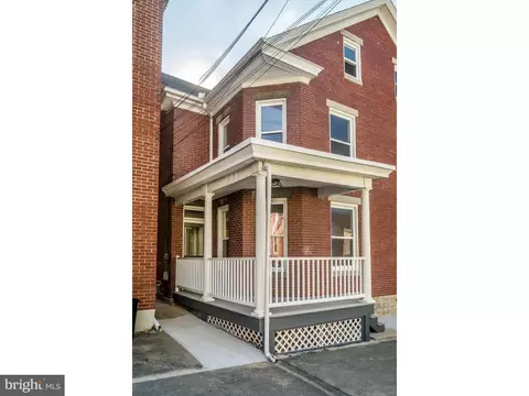 43 Potomac St N, Waynesboro, PA 17268