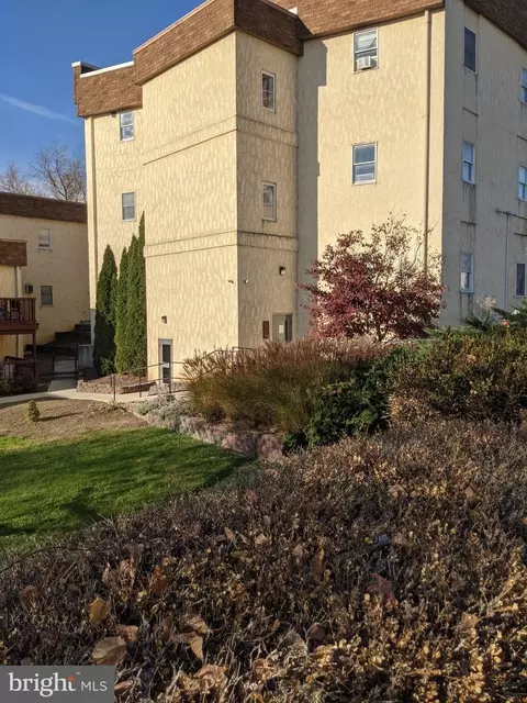 272 W Second St, Waynesboro, PA 17268