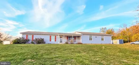 9177 Tomstown Rd, Waynesboro, PA 17268