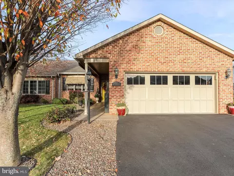 253 Justine Dr, Chambersburg, PA 17201