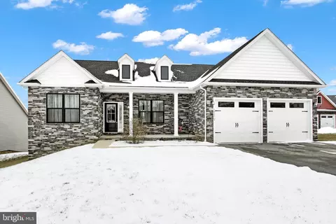 10272 Hunters Rdg, Waynesboro, PA 17268