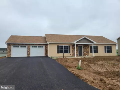 251 Grove Dr, Shippensburg, PA 17257