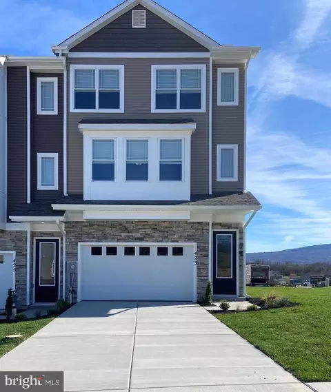 423 Abigail Ave, Waynesboro, PA 17268